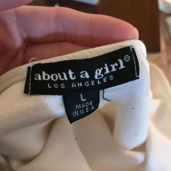 White Crop top - Picture 2 of 2